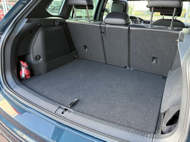 Foto 5 van Volkswagen Tiguan 1.4 TSi eHybrid R-Line Business+ SCHUIFDAK/CAMERA/DODEHOEK/ADAPT.CRUISE/TREKHAAK