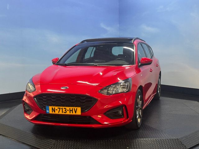 Foto 3 van Ford Focus Wagon 1.0 EcoBoost Hybrid ST Line Business Navi | Clima | Pano | Camera