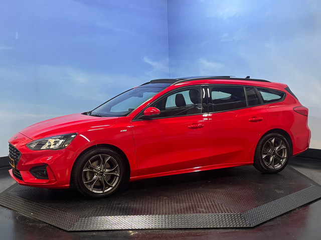 Foto 4 van Ford Focus Wagon 1.0 EcoBoost Hybrid ST Line Business Navi | Clima | Pano | Camera