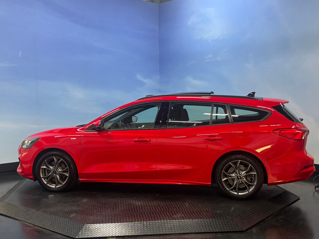 Foto 5 van Ford Focus Wagon 1.0 EcoBoost Hybrid ST Line Business Navi | Clima | Pano | Camera