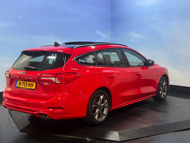 Ford Focus Wagon 1.0 EcoBoost Hybrid ST Line Business Navi | Clima | Pano | Camera
