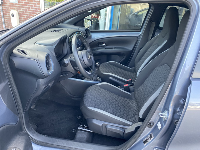 Foto 8 van Toyota Aygo X 1.0 VVT-i MT Team D Bi Tone Apple Carplay Android Auto