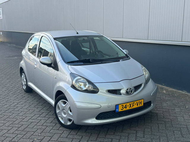 Foto 10 van Toyota Aygo 1.0-12V + Elektrische Ramen Carplay Nieuwe apk NAP