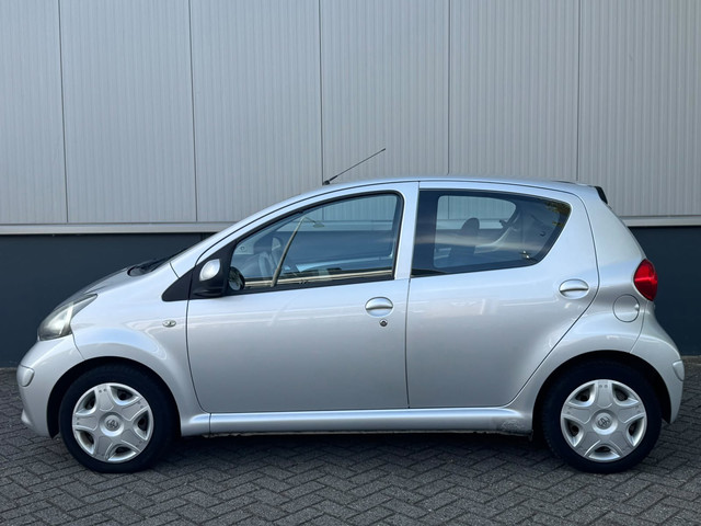 Foto 9 van Toyota Aygo 1.0-12V + Elektrische Ramen Carplay Nieuwe apk NAP