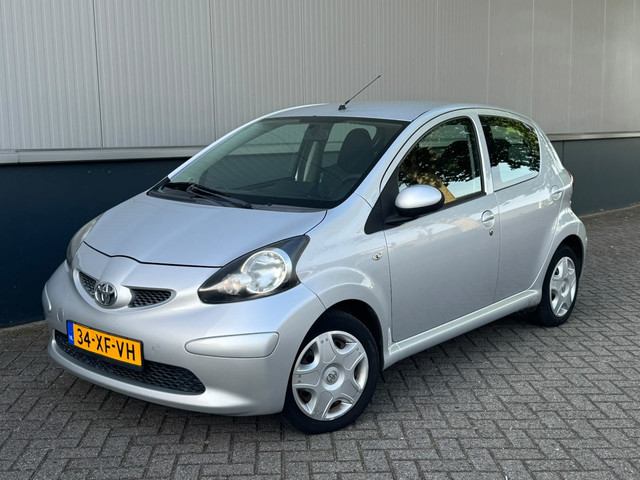 Foto 5 van Toyota Aygo 1.0-12V + Elektrische Ramen Carplay Nieuwe apk NAP