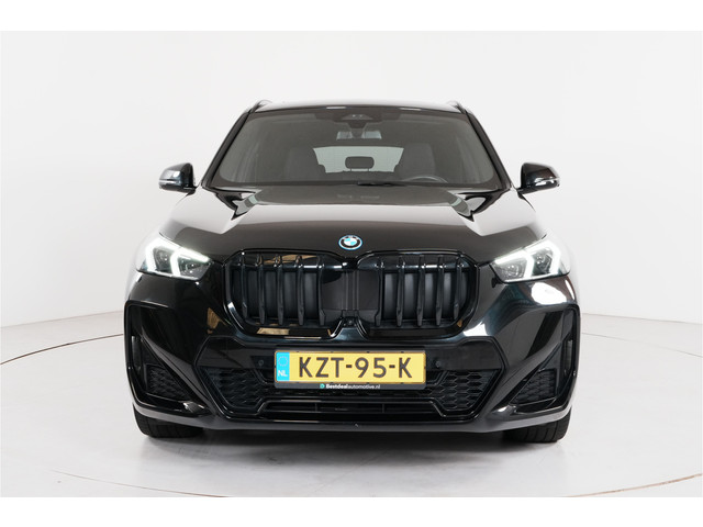 Foto 2 van BMW X1 xDrive30e M-sport | Pano | 360° Camera | Remote 3D View | HUD | SOH 91,02% |
