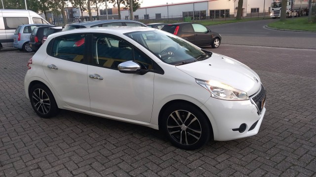 Foto 6 van PEUGEOT 208 1,0 VTI Access