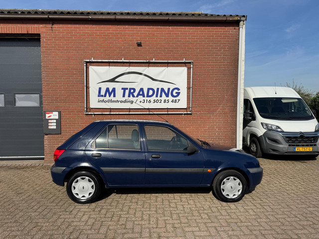 Foto 5 van Ford Fiesta 1.3-8V Classic 5-DEURS APK 01-10-27 RIJD/SCHAKELD GOED 2 SLEUTELS NAP!