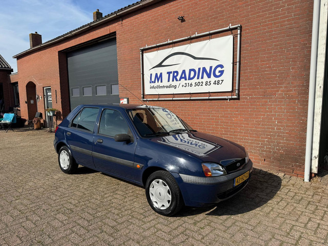 Foto 4 van Ford Fiesta 1.3-8V Classic 5-DEURS APK 01-10-27 RIJD/SCHAKELD GOED 2 SLEUTELS NAP!