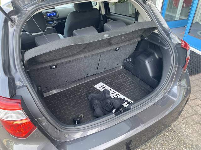Foto 5 van Toyota Yaris 1.5 Hybrid Dynamic (bj 2020, automaat)