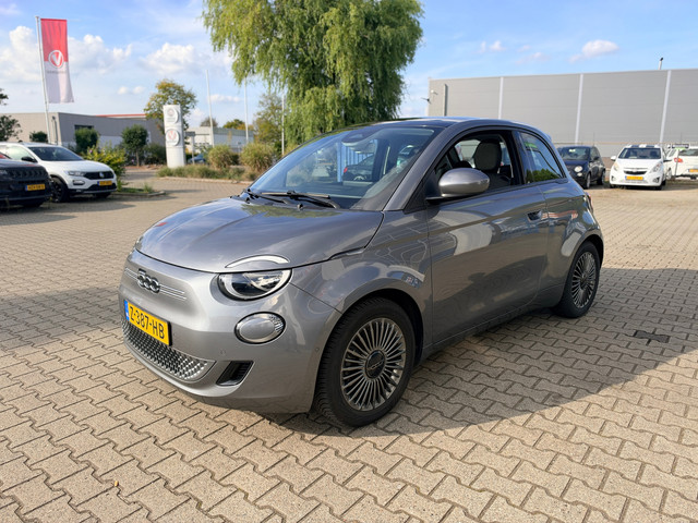 Foto 6 van Fiat 500 Icon 42 kWh SCHUIF KANTELDAK, PDC V+A (RIJKLAAR V+A)