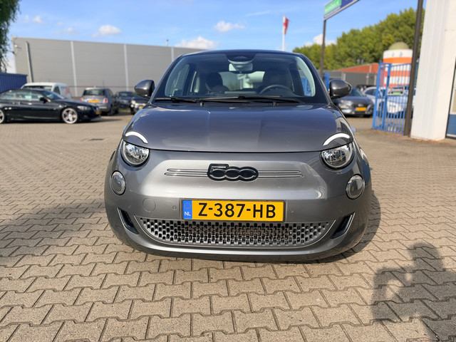 Foto 9 van Fiat 500 Icon 42 kWh SCHUIF KANTELDAK, PDC V+A (RIJKLAAR V+A)