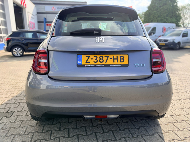 Foto 7 van Fiat 500 Icon 42 kWh SCHUIF KANTELDAK, PDC V+A (RIJKLAAR V+A)