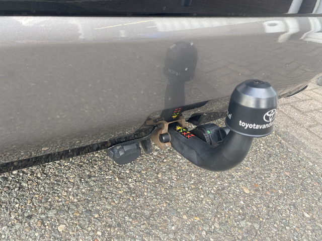 Foto 4 van Toyota RAV4 2.5 Hybrid AWD Bi-Tone (bj 2020, automaat)