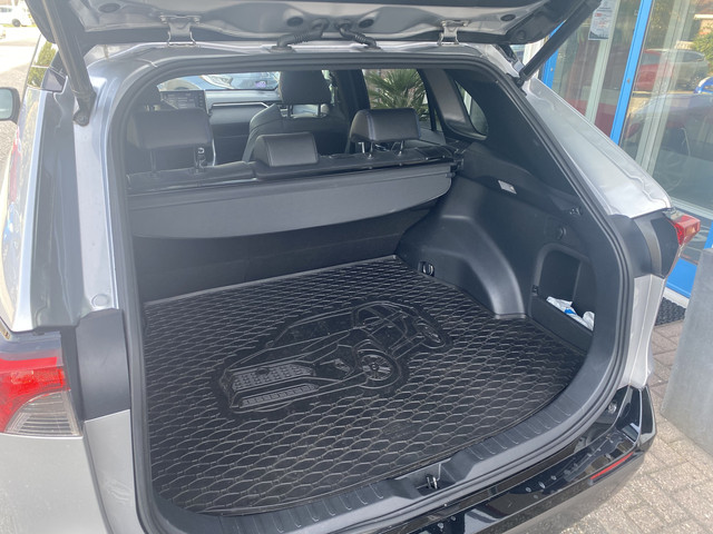 Foto 5 van Toyota RAV4 2.5 Hybrid AWD Bi-Tone (bj 2020, automaat)
