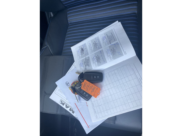 Foto 9 van Toyota RAV4 2.5 Hybrid AWD Bi-Tone (bj 2020, automaat)