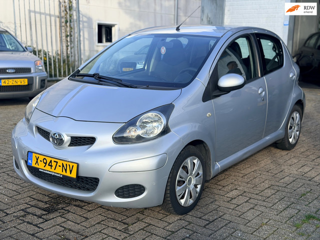 Foto 8 van Toyota Aygo 1.0-12V Comfort Bj:2011 Airco El ramen NAP