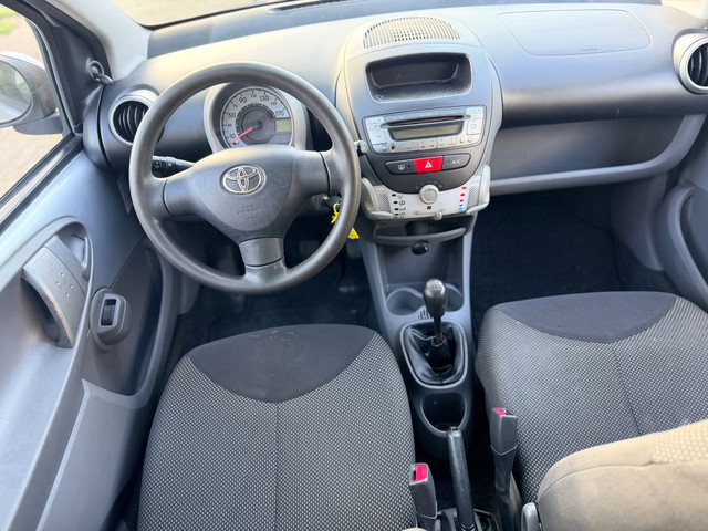 Foto 2 van Toyota Aygo 1.0-12V Comfort Bj:2011 Airco El ramen NAP