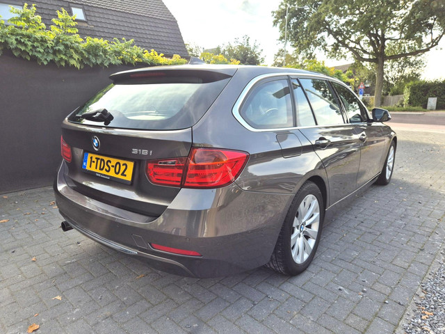 Foto 7 van BMW 3-serie Touring 316i Executive Upgrade Navi Clima Cruise