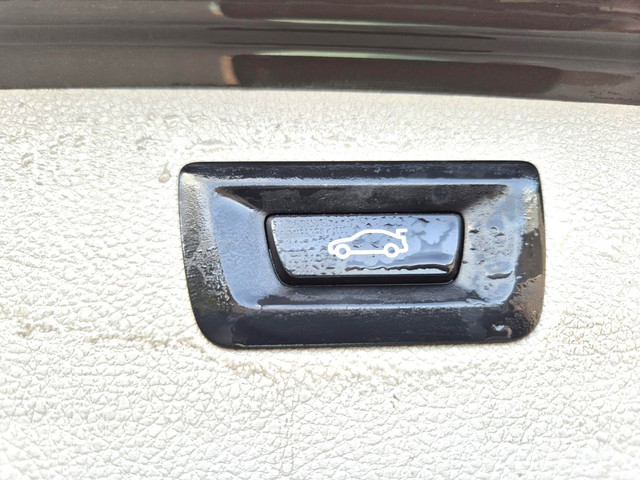 Foto 2 van BMW 3-serie Touring 316i Executive Upgrade Navi Clima Cruise