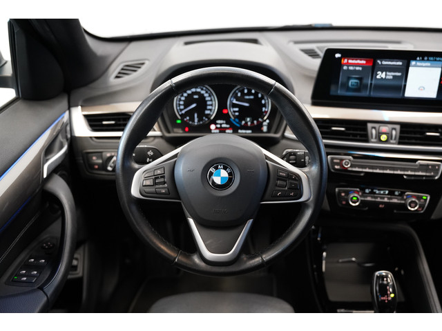 Foto 4 van BMW X1 sDrive20i Executive Edition Cruise/Climate Head- UP NAP Trekhaak!