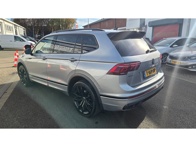 Foto 2 van Volkswagen Tiguan Allspace 1.5 TSI R-Line Business+ 7p.|Pan.dak|Btw Auto|