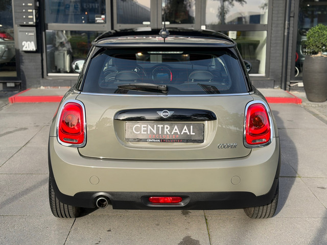 Foto 6 van Mini 3-Deurs 1.5 Cooper Pepper Autom|Carplay|Origineel-NL|Navi|PDC|136PK|Cruisecontrol