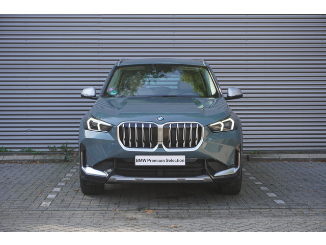 Foto 3 van BMW X1 sDrive18i | xLine | Innovation Pack | BMW Head-Up Display | Comfort Access | Voorbereiding Dr