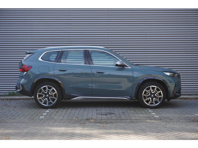 Foto 4 van BMW X1 sDrive18i | xLine | Innovation Pack | BMW Head-Up Display | Comfort Access | Voorbereiding Dr