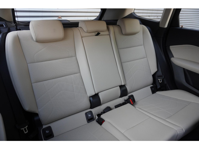 Foto 10 van BMW X1 sDrive18i | xLine | Innovation Pack | BMW Head-Up Display | Comfort Access | Voorbereiding Dr