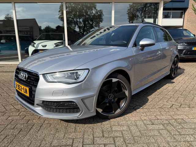 Foto 3 van Audi A3 Sportback 1.4 TFSI Ambiente Pro Line plus