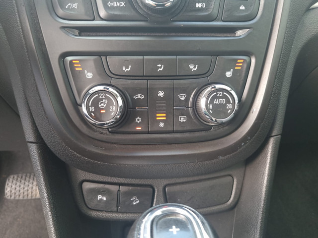Foto 2 van Opel Mokka 1.4 T Cosmo Automaat | PDC | Cruise | Trekhaak