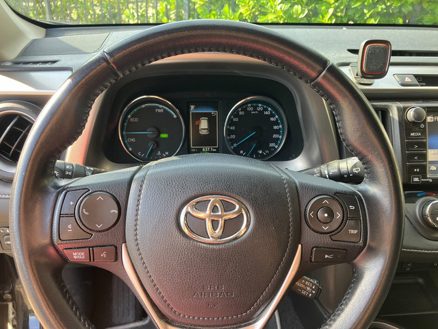 Foto 2 van Toyota RAV4 2.5 Hybrid Executive / LEDER / NL-AUTO / DEALER SERVICED / NAVI / CLIMA