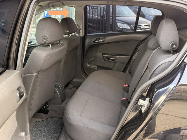 Foto 5 van Opel Astra 1.4 Selection 5-DEURS, AIRCO, ELEK-RAMEN, RADIO-CD-MP3-AUX, ISOFIX, AIRBAGS, CENT-VERGREN
