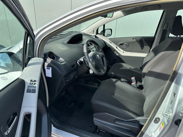 Foto 5 van Toyota Yaris 1.3 VVTi Aspiration AIRCO | ONDERHOUDSBOEKJE !