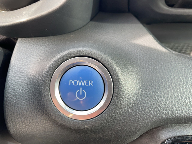 Foto 6 van Toyota Yaris 1.5 Hybrid First Edition Keyless start | LMV | Navi