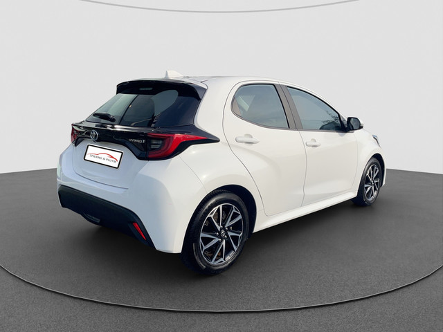 Foto 4 van Toyota Yaris 1.5 Hybrid First Edition Keyless start | LMV | Navi