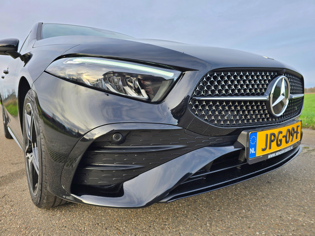 Foto 10 van Mercedes-Benz A-Klasse 250 e Star Edition AMG Line - 165 Pk - Euro 6 - Navi - Sfeerverlichting