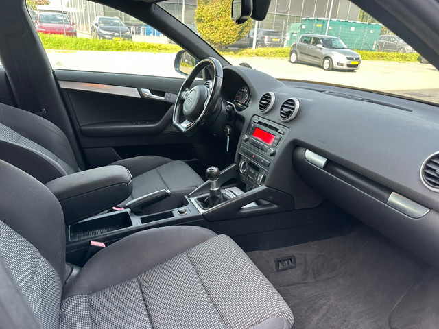 Foto 3 van Audi A3 Sportback 1.8 TFSI Ambition Business Edition