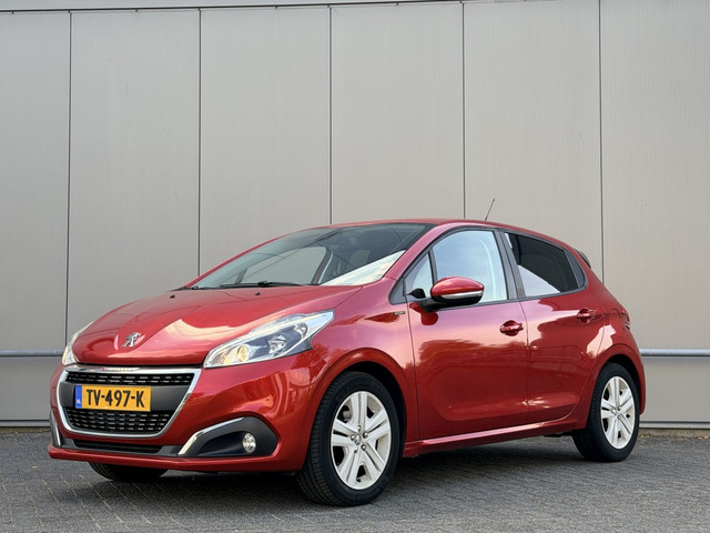 Foto 7 van Peugeot 208 1.2 - navi - automaat - nap! - airco -