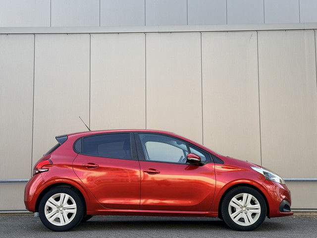 Peugeot 208 1.2 - navi - automaat - nap! - airco -