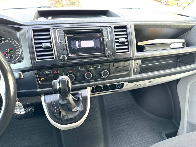 Foto 3 van Volkswagen Transporter 2.0 TDI L2H1 Highline AUTOMAAT MARGE