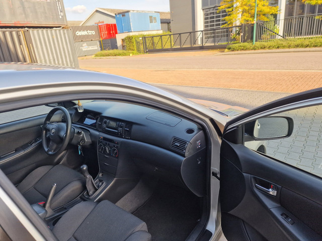 Foto 3 van Toyota Corolla 1.6 VVT-i Linea Terra AIRCO IJSKOUD 2 X SLEUTELS