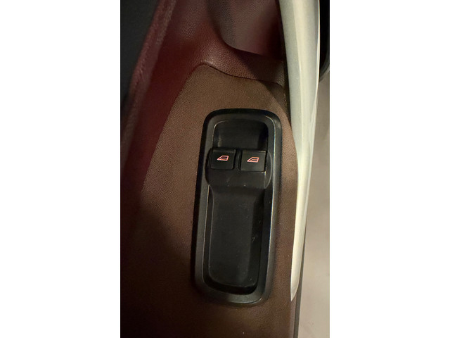 Foto 8 van Ford Fiesta 1.25 Trend Airco Climate Elektrische Ramen 15Inch