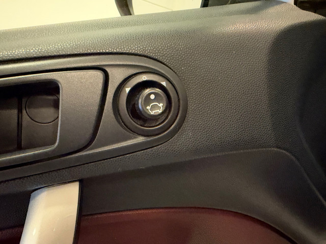 Foto 10 van Ford Fiesta 1.25 Trend Airco Climate Elektrische Ramen 15Inch
