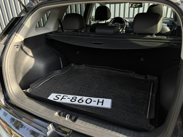 Foto 4 van Kia Niro 1.6 GDi Hybrid Edition 1e eigenaar, Trekhaak, Panoramadak