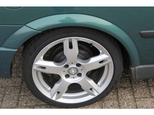 Foto 2 van Opel Astra SPORT * 1.6 1 EIGENAAR  * NIEUWE APK *