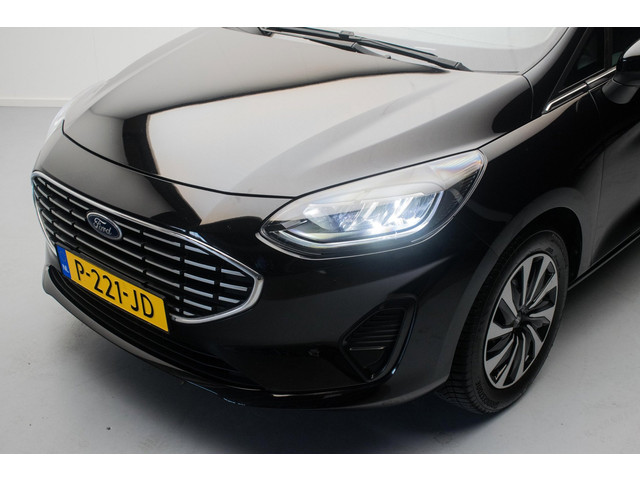 Foto 2 van Ford Fiesta 1.0 EcoBoost 125PK Hybrid Titanium NL-auto [ Carplay LED Draadloze Telefoonlader Parkeer