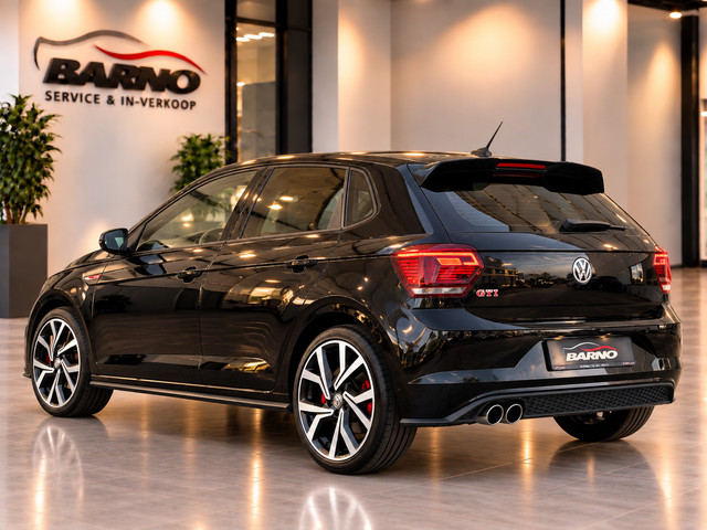 Foto 2 van Volkswagen POLO 2.0 TSI GTI CAMERA|VIRTUAL|