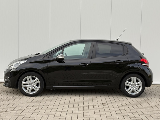 Foto 5 van Peugeot 208 1.2 PureTech Signature  | extreem lage km stand | stoelverwarming | carplay | Heel netje